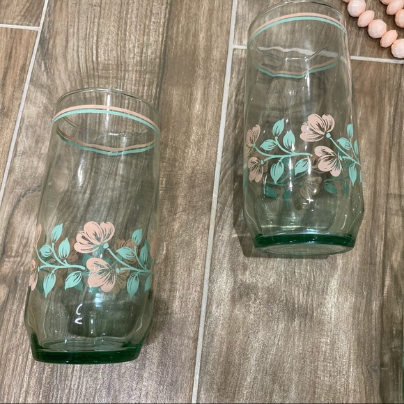 Vtg 70s/80s pastel pink floral drinking glass set - Picture 2 of 5